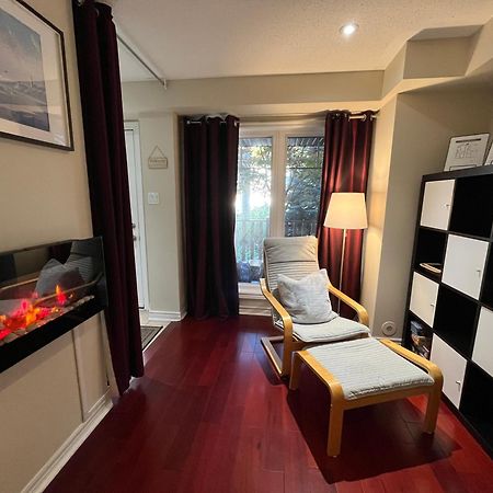 Stunning Rooms In Townhouse Across The Beach Toronto Extérieur photo