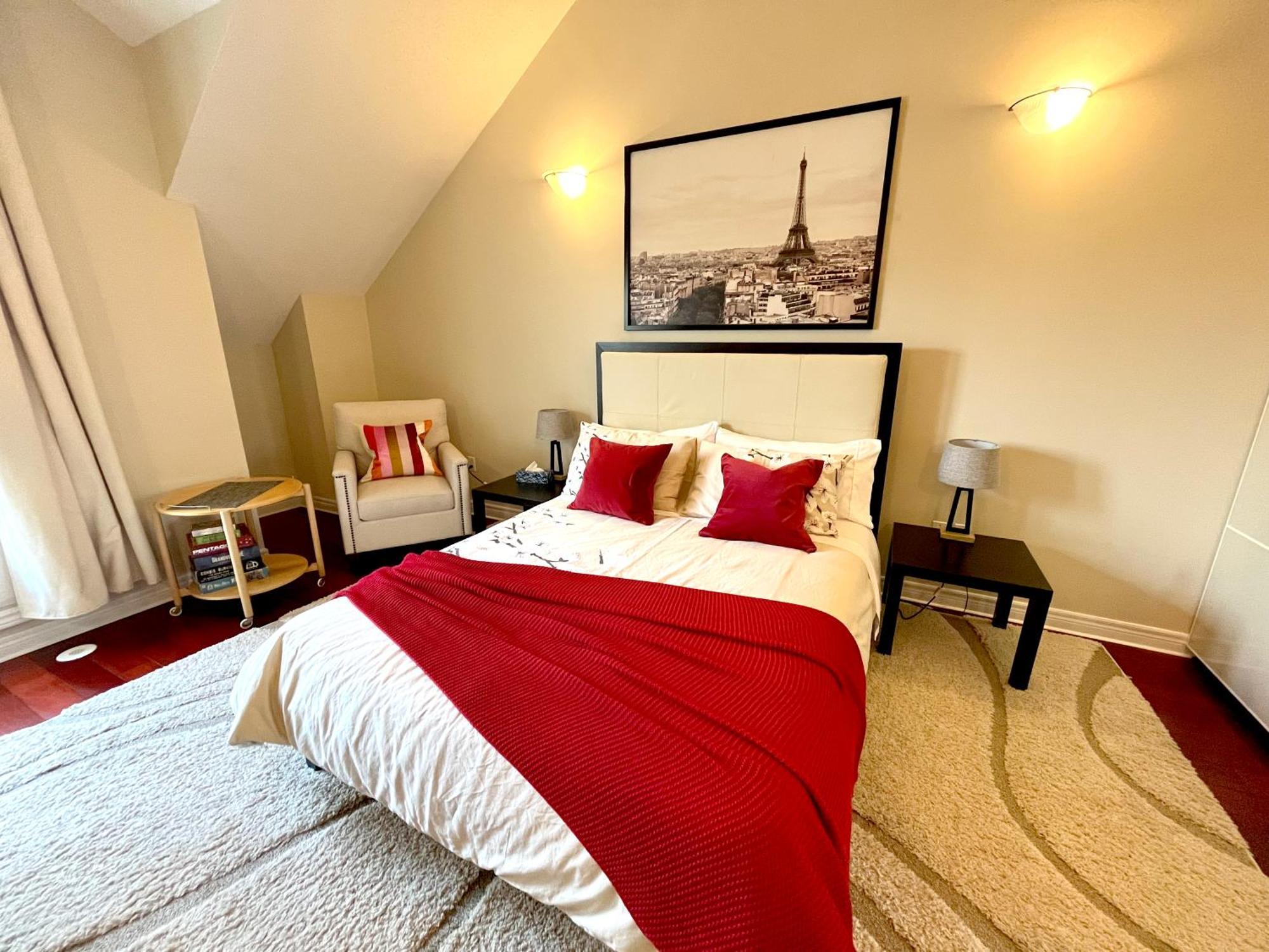 Stunning Rooms In Townhouse Across The Beach Toronto Extérieur photo