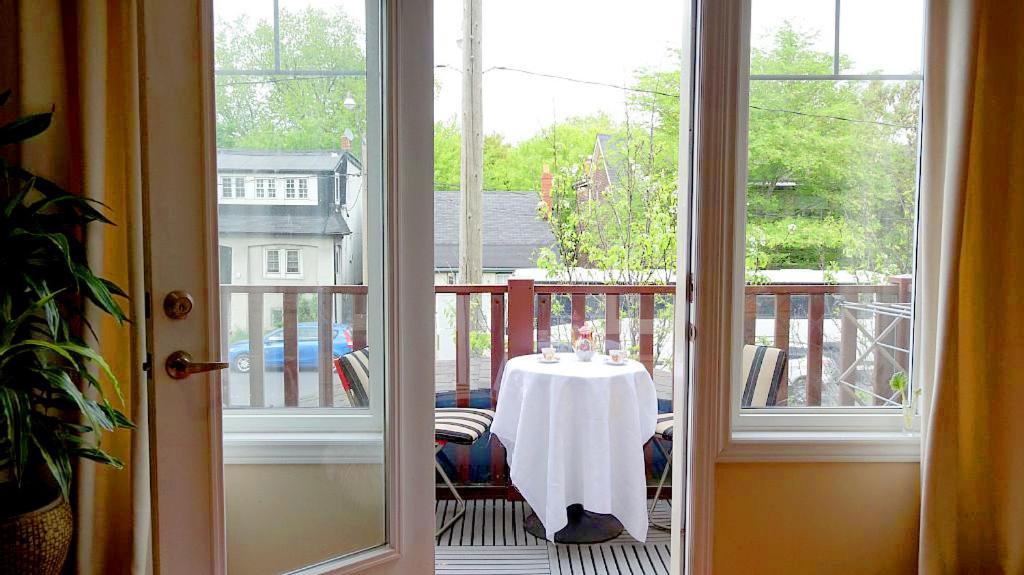 Stunning Rooms In Townhouse Across The Beach Toronto Extérieur photo