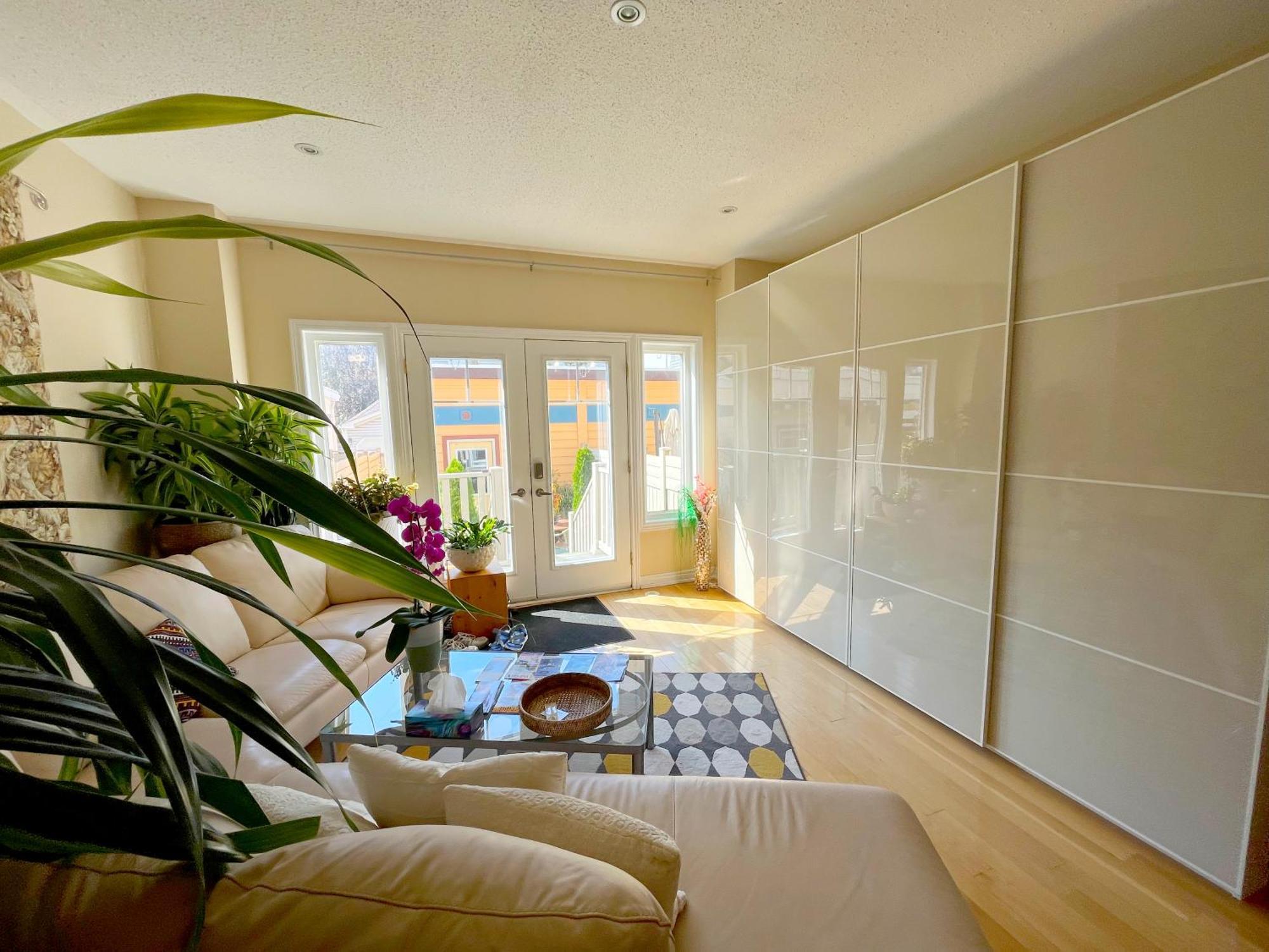 Stunning Rooms In Townhouse Across The Beach Toronto Extérieur photo