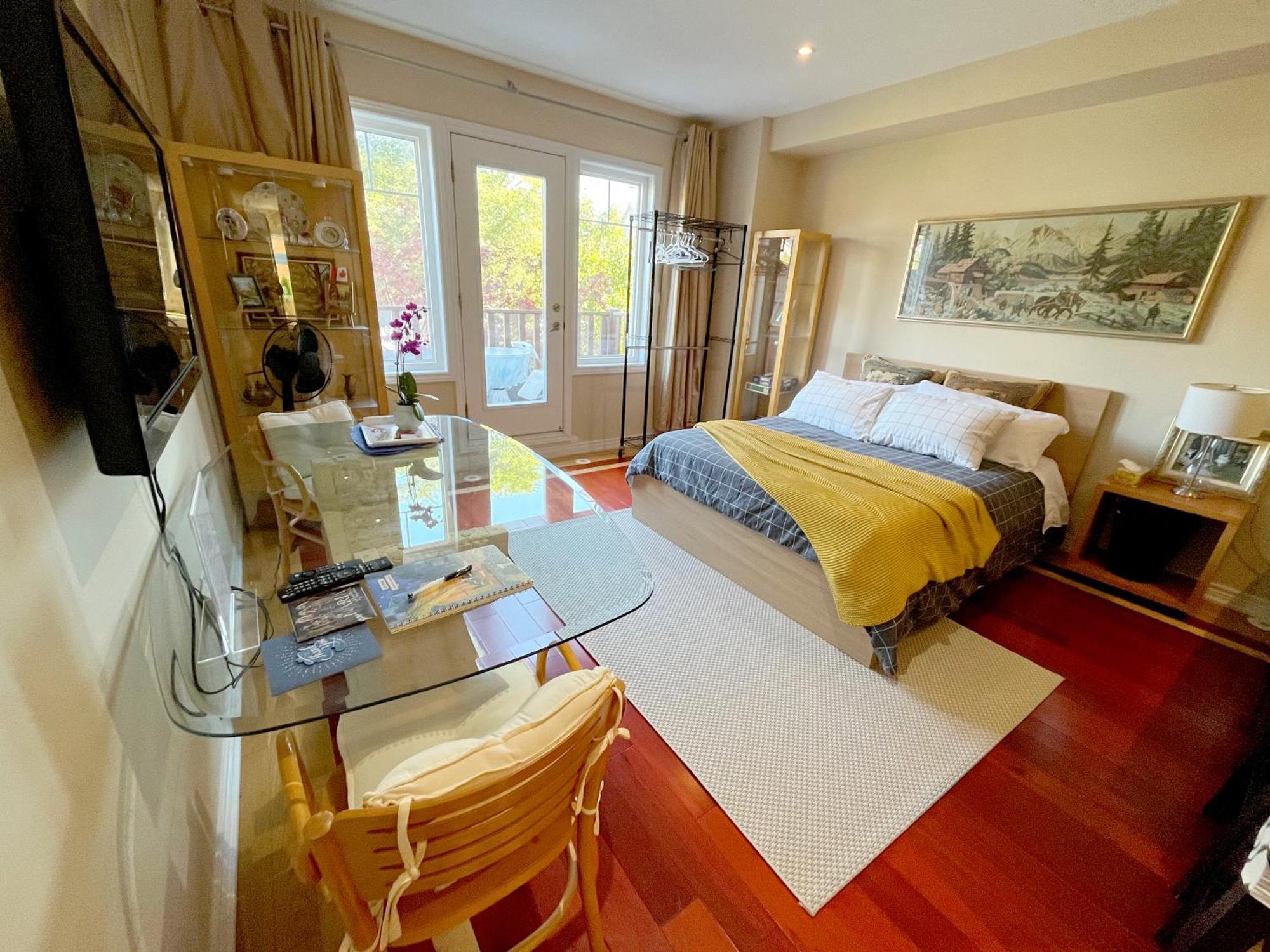 Stunning Rooms In Townhouse Across The Beach Toronto Extérieur photo